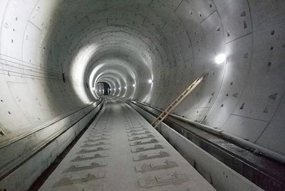 广东深穗轻轨线常平段隧道照明项目